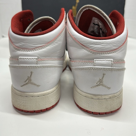 Air Jordan 1 Mid Sneakers Shoes Leather Retro White Red Black Size 7 Youth - Picture 4 of 12